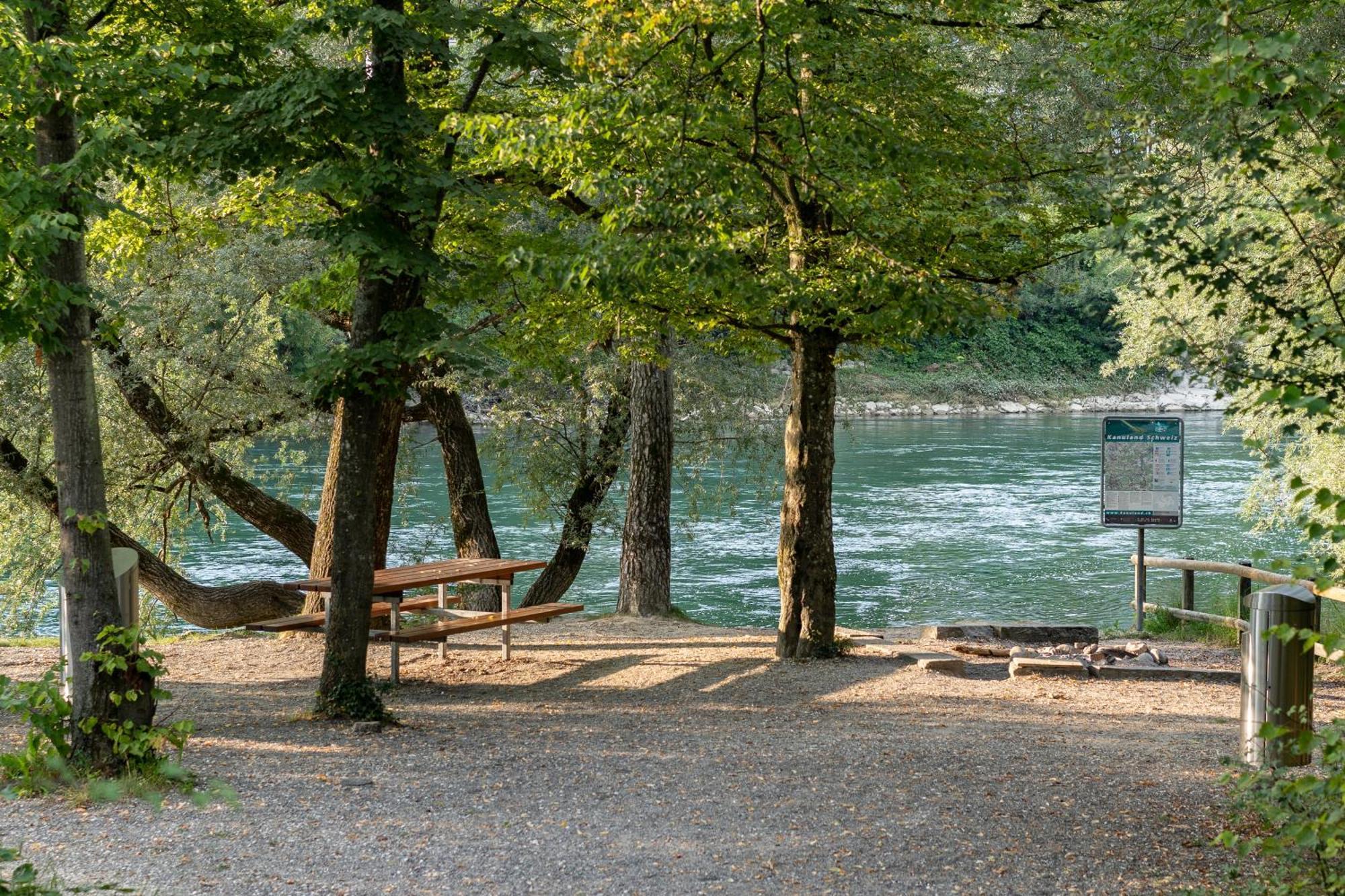 Tiny House Chez Claudine - Relaxen, Workspace, Naehe Thermen, Netflix, Free Parking & Wifi Brugg  Bagian luar foto