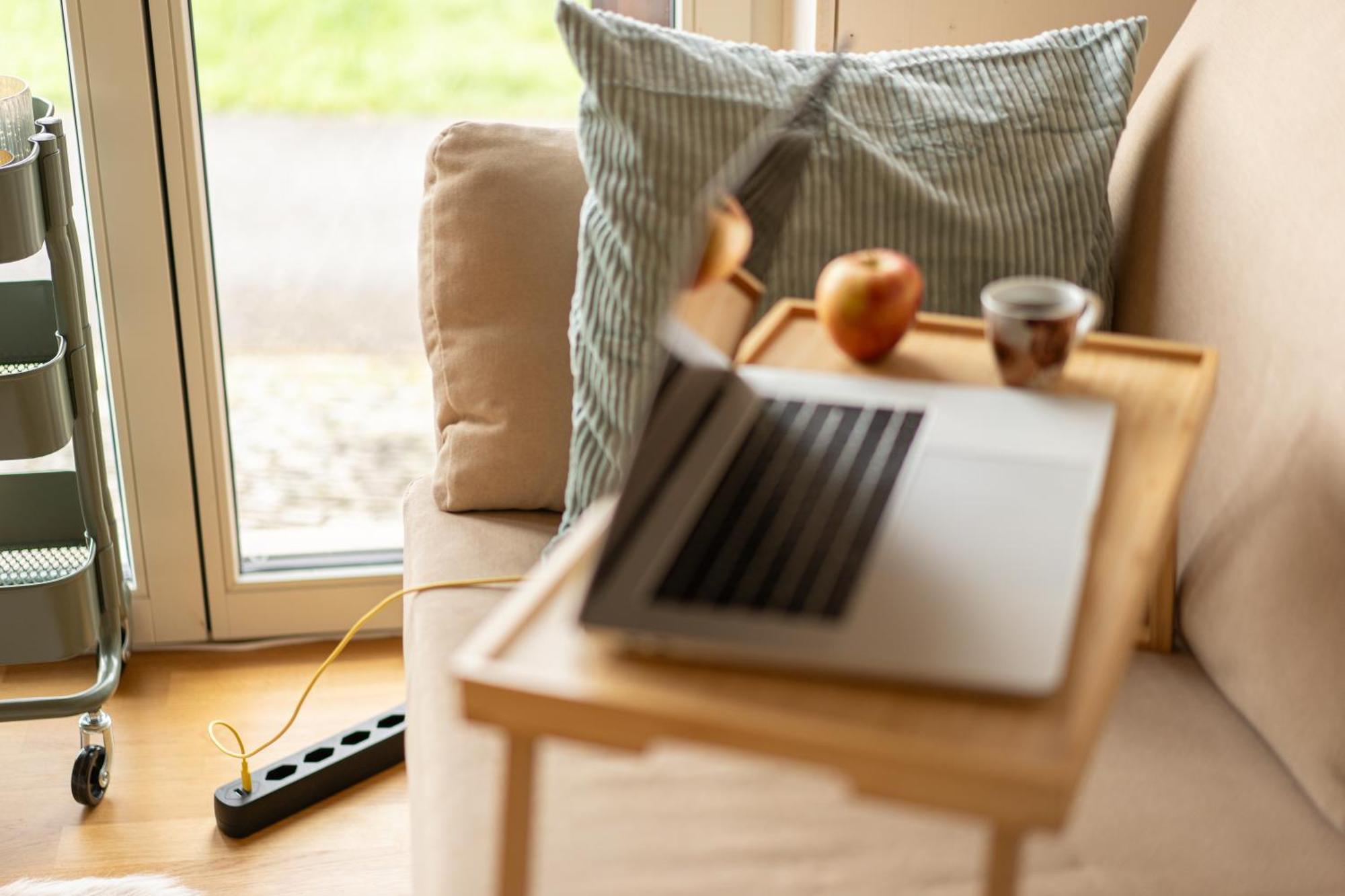 Tiny House Chez Claudine - Relaxen, Workspace, Naehe Thermen, Netflix, Free Parking & Wifi Brugg  Bagian luar foto