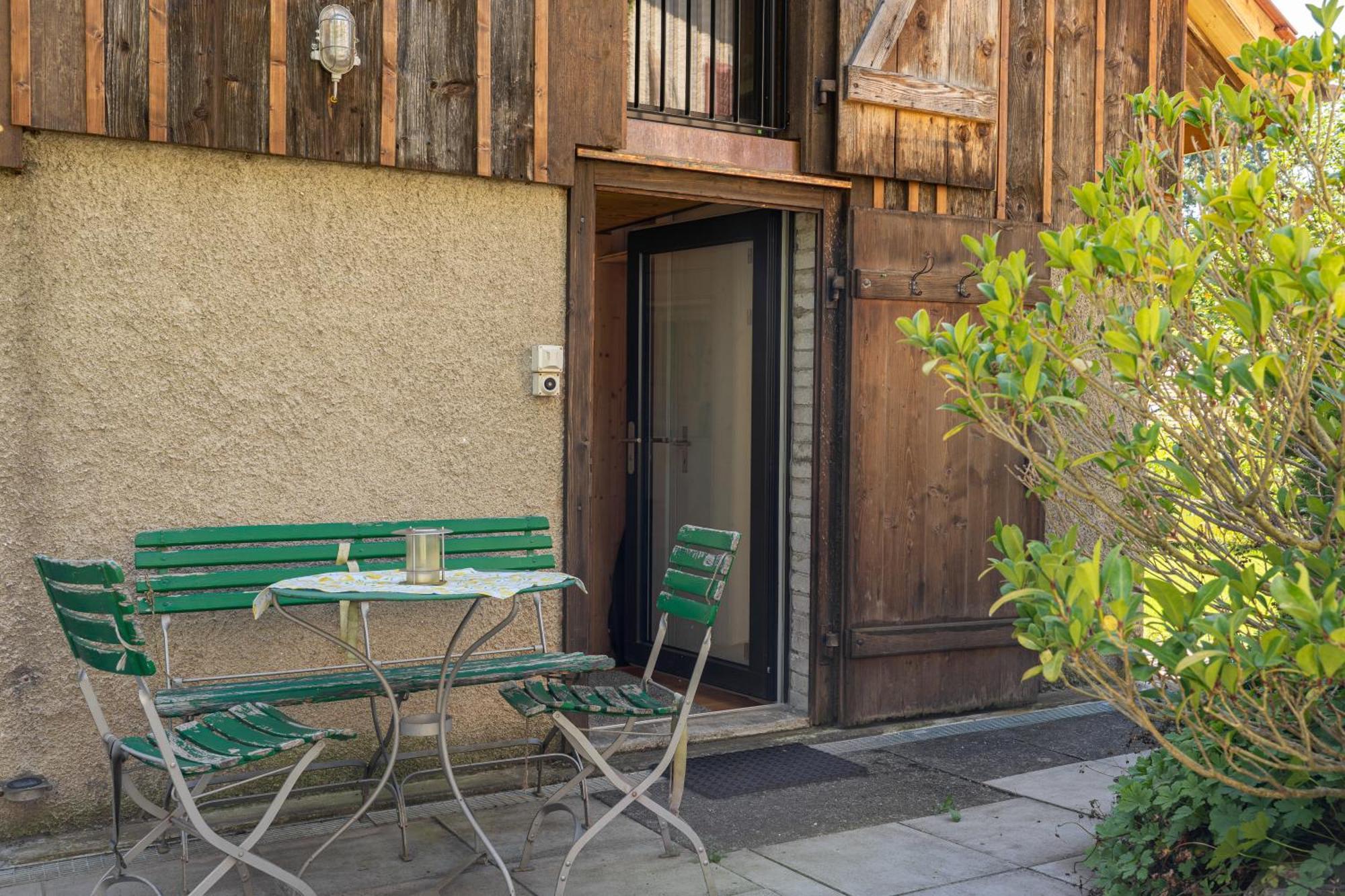 Tiny House Chez Claudine - Relaxen, Workspace, Naehe Thermen, Netflix, Free Parking & Wifi Brugg  Bagian luar foto