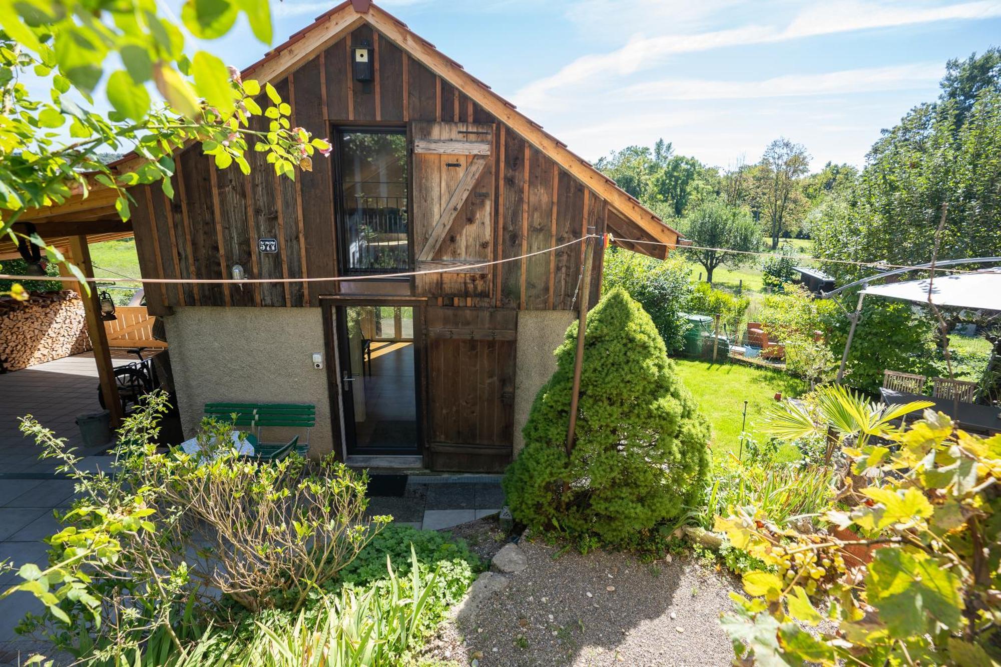 Tiny House Chez Claudine - Relaxen, Workspace, Naehe Thermen, Netflix, Free Parking & Wifi Brugg  Bagian luar foto