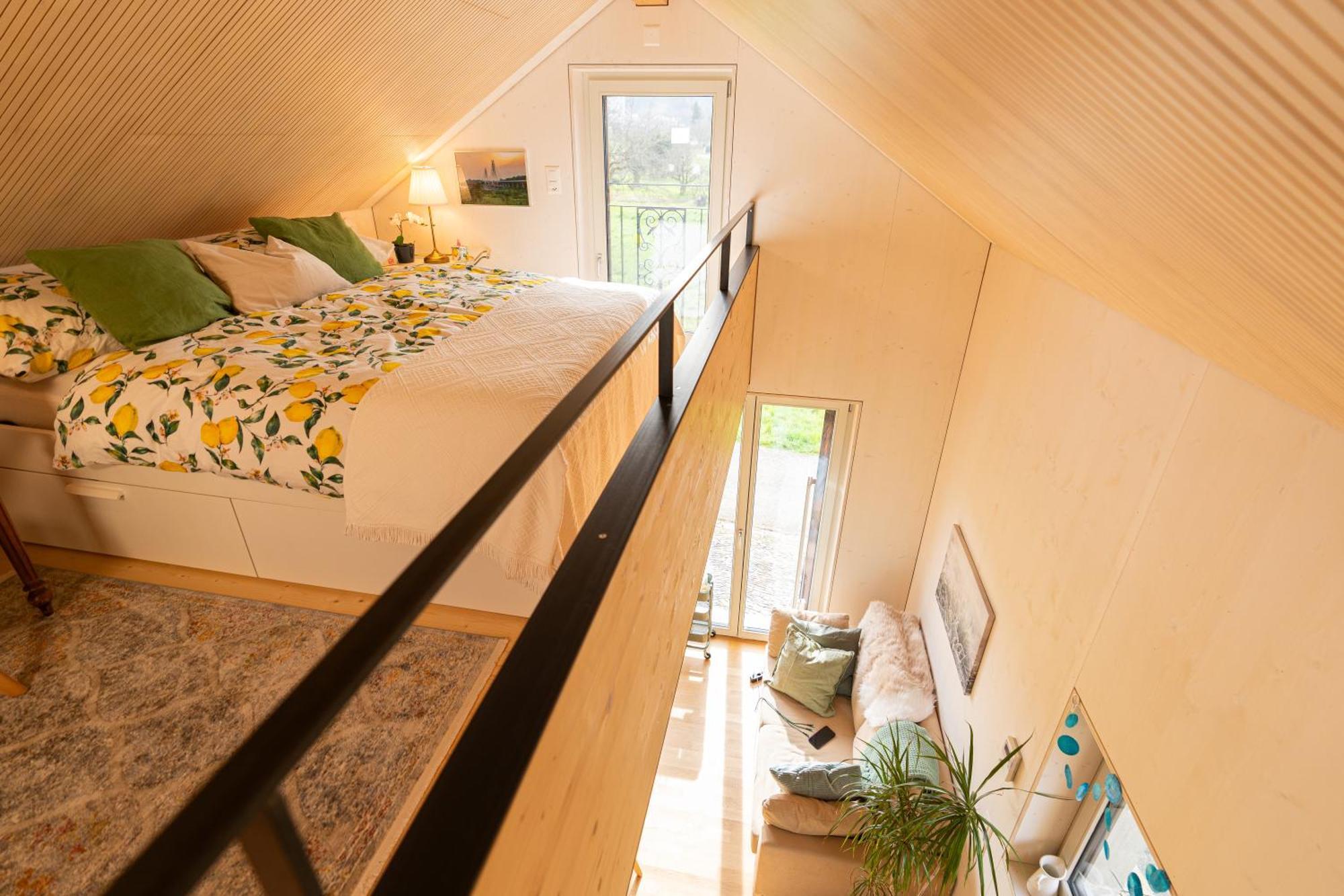 Tiny House Chez Claudine - Relaxen, Workspace, Naehe Thermen, Netflix, Free Parking & Wifi Brugg  Bagian luar foto