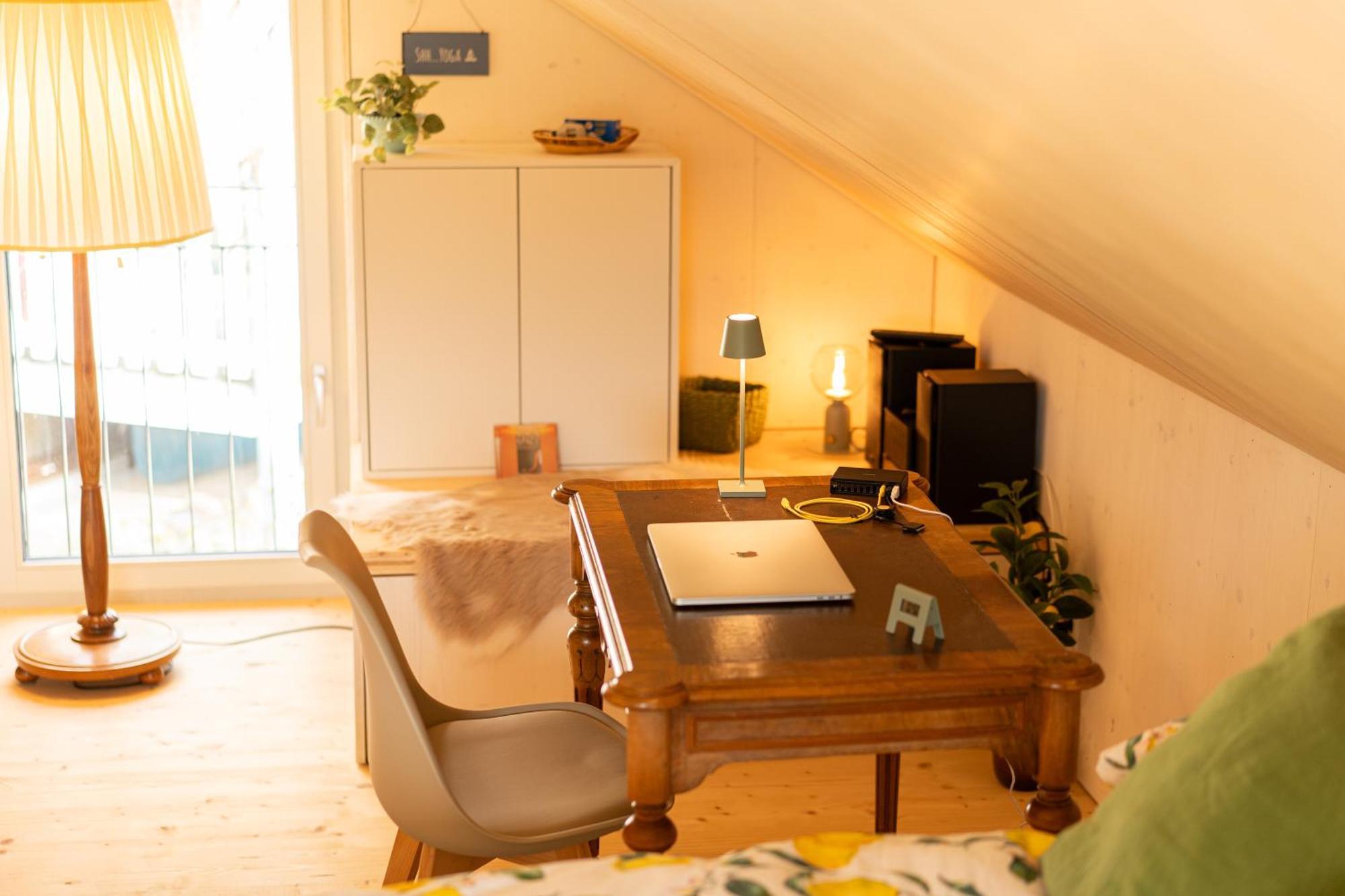 Tiny House Chez Claudine - Relaxen, Workspace, Naehe Thermen, Netflix, Free Parking & Wifi Brugg  Bagian luar foto