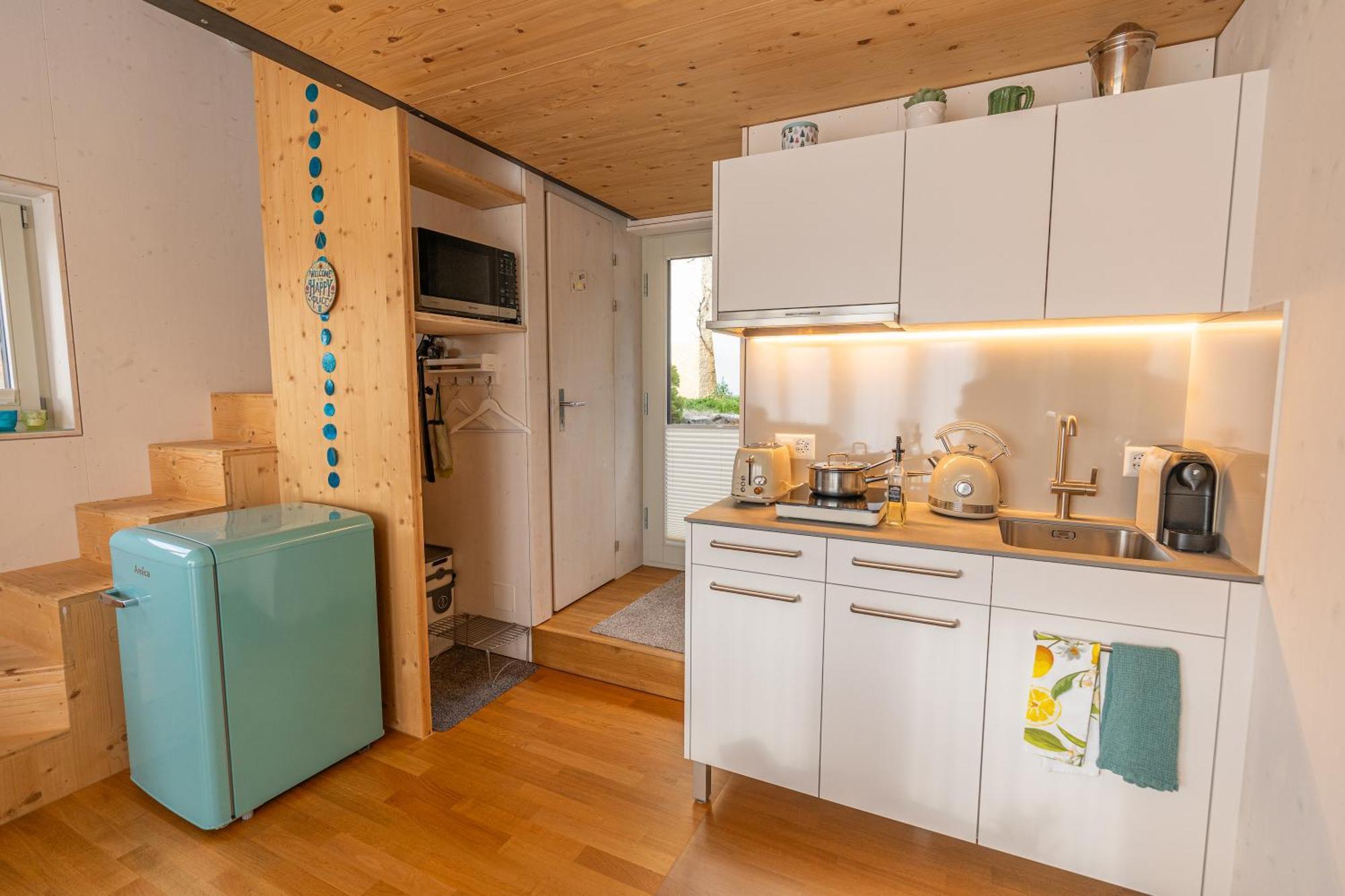 Tiny House Chez Claudine - Relaxen, Workspace, Naehe Thermen, Netflix, Free Parking & Wifi Brugg  Bagian luar foto