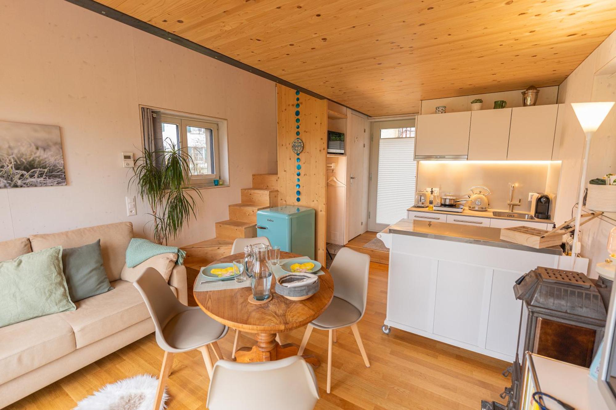 Tiny House Chez Claudine - Relaxen, Workspace, Naehe Thermen, Netflix, Free Parking & Wifi Brugg  Bagian luar foto