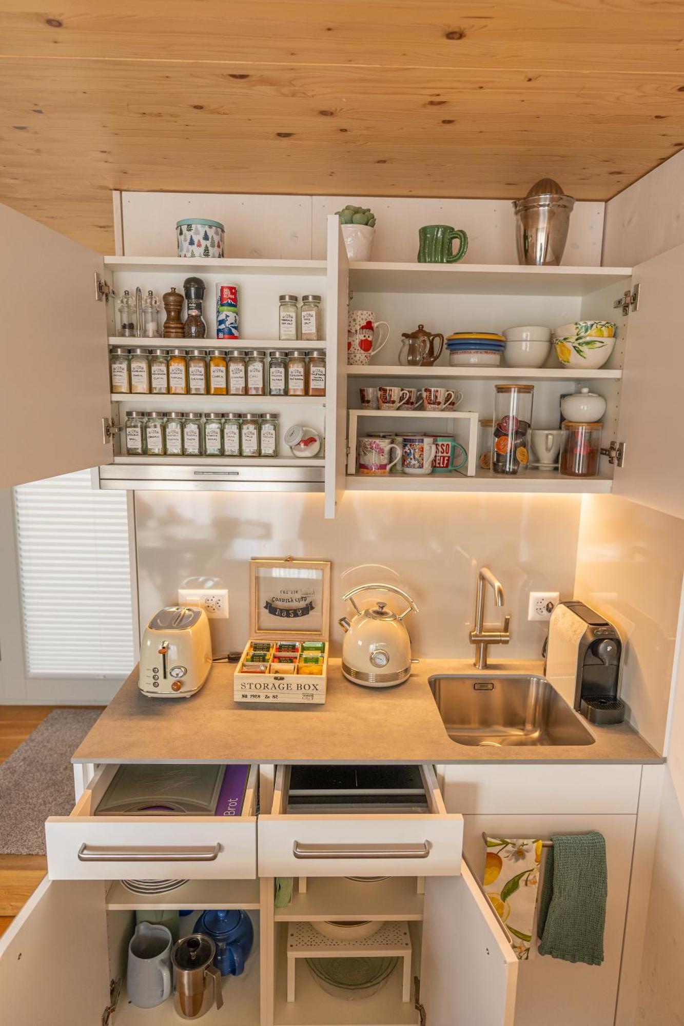 Tiny House Chez Claudine - Relaxen, Workspace, Naehe Thermen, Netflix, Free Parking & Wifi Brugg  Bagian luar foto